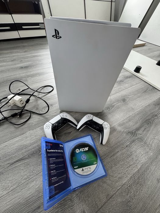 vand PlayStation 5 cu disk