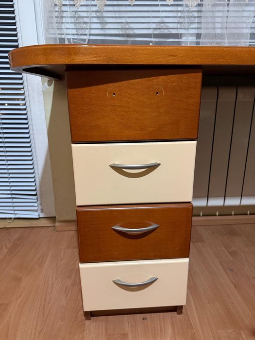 Голямо бюро от МДФ