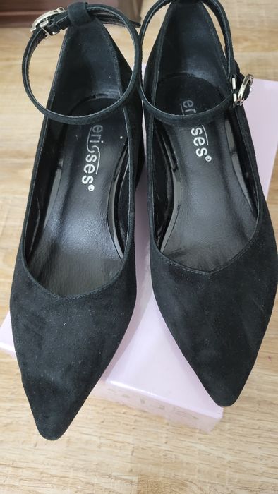 Продам туфли  малютка