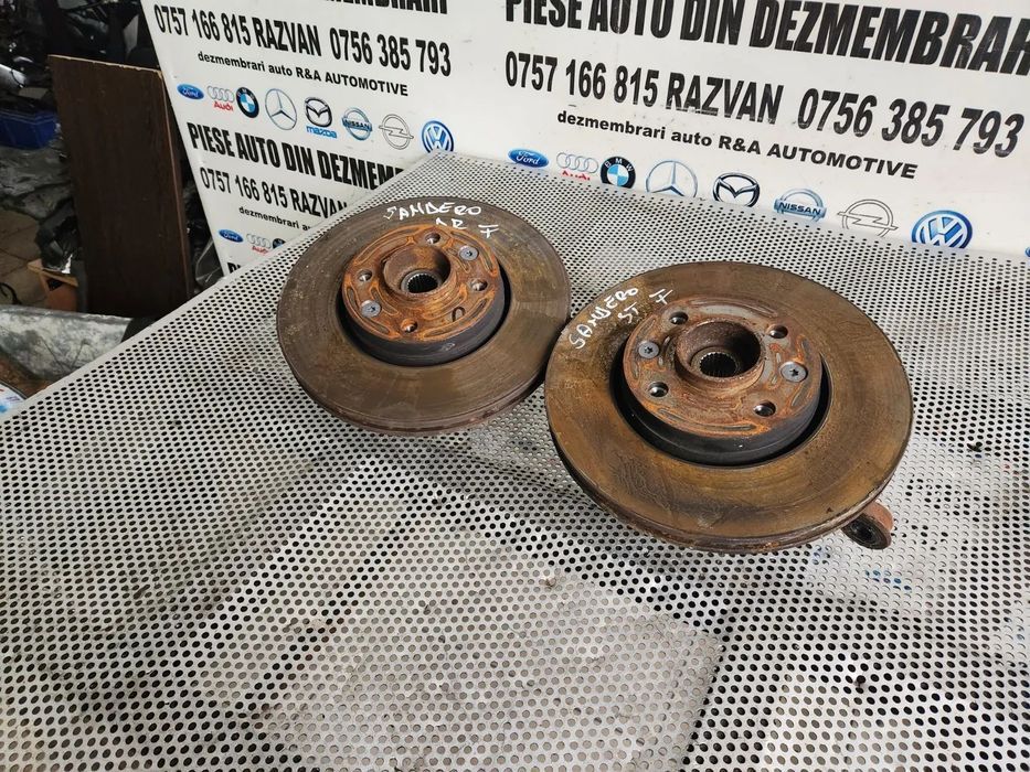 Fuzete Fuzeta Stanga Dreapa Fata Noi 4500 Km Dacia Sandero Logan MCV Stepway 1.0 Benzina Motor H4DF480 Cutie Manuala JT4004 - Dezmembrari Arad