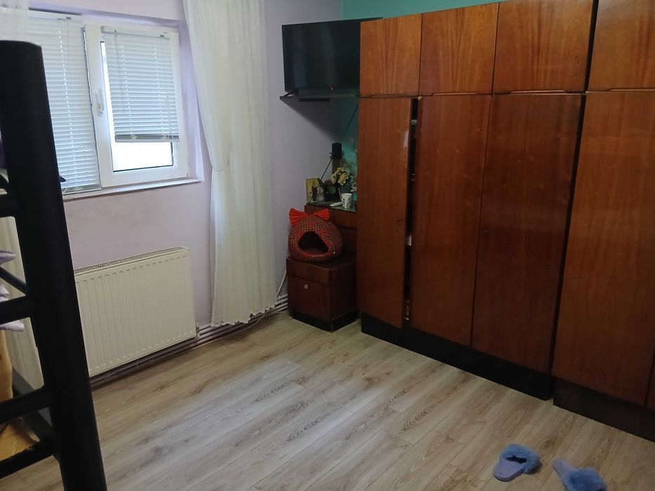 Camera de inchiriat