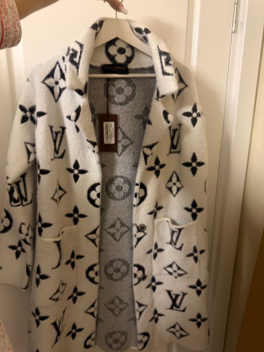 Cardigan Louis Vuitton model monogram cu buzunare