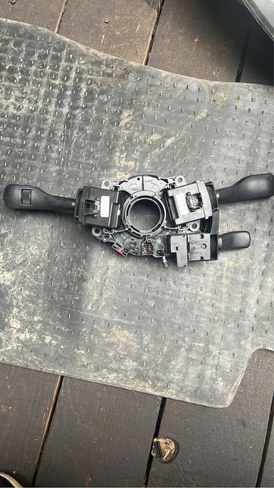 Продаётся гитара со шлейфом на BMW E60.