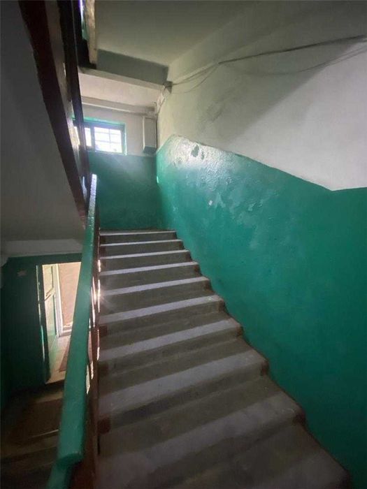 -Продам 2-х комнатную  в зеленом районе, по улице Строителей! Этаж 3! - Widok 6
