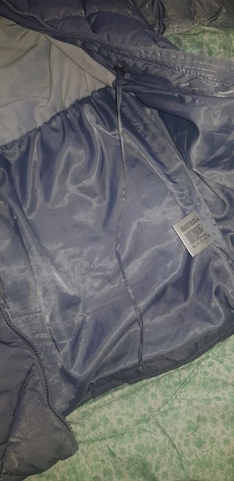 Продам куртку пуховик для девочки