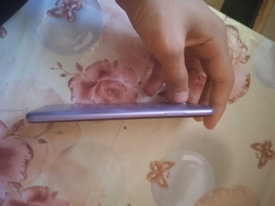 Redmi not9T telefon holati yaxshi hotirasi 4/64 telefon abmen qilinadi