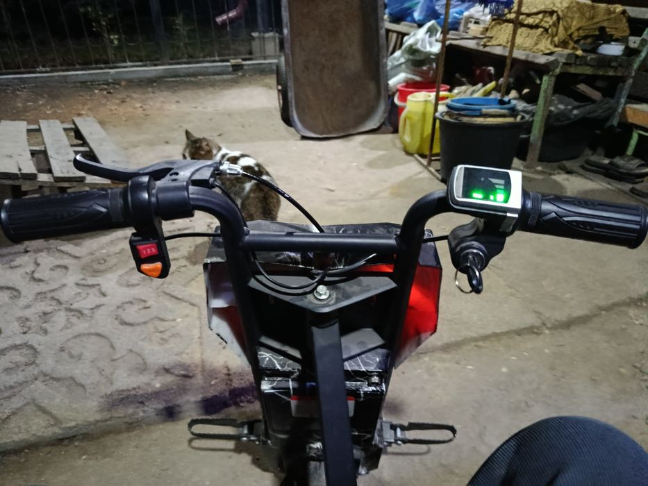 продам дрифт кар едет где-то 20-25км/ч