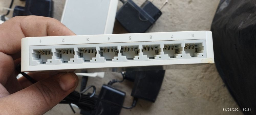 Tp-Link Svich sotiladi