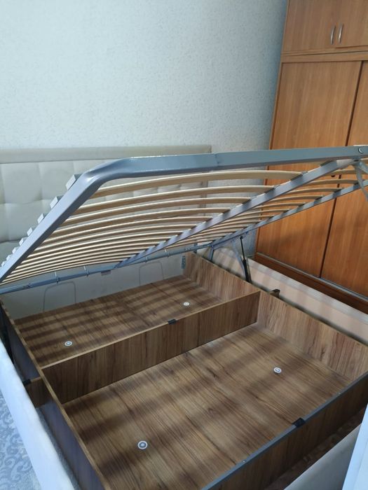 Продам кровать б/у