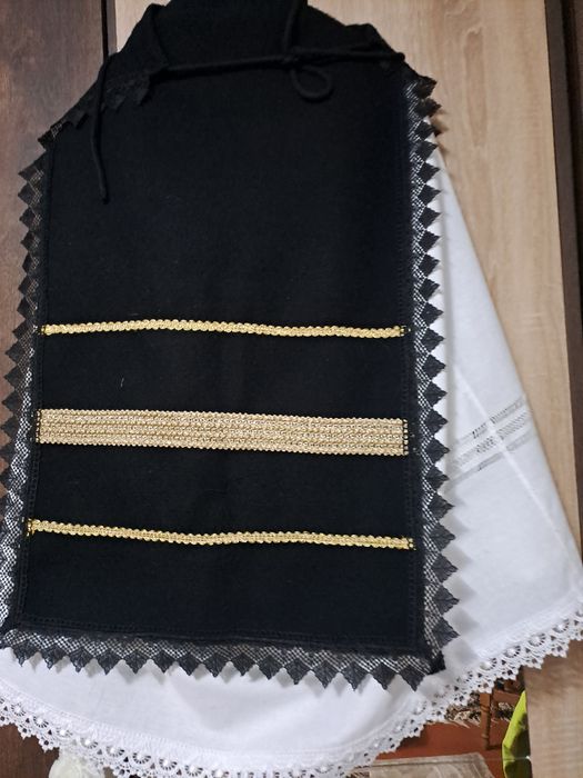 Costum popular tradițional