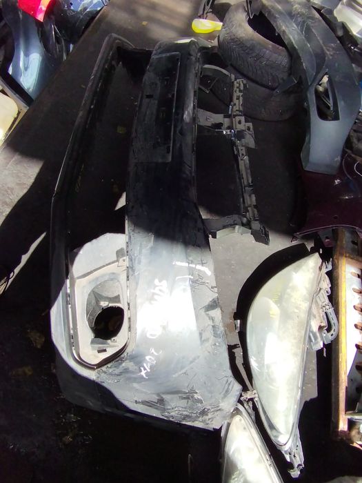 Две предни брони за Suzuki swift 2017