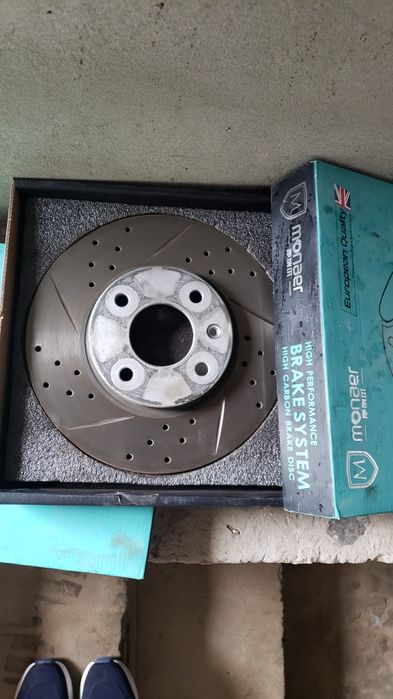 Apornik cobalt Monar