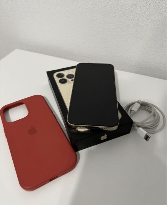 Vand Iphone 13 pro impecabil