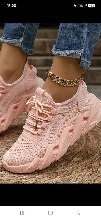 Новые кроссовки р 37.5-38.
