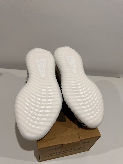 Yeezy Boost 350 V2