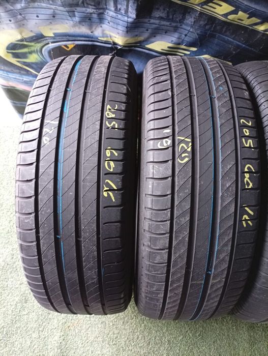 205 60 16 Michelin  80 lei bucata