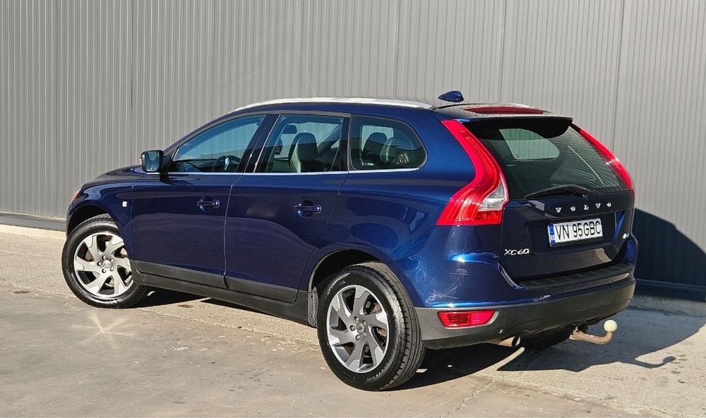 Volvo Xc 60 2.0 D 5 Cilindri 2013 Euro 5 Automata-Piele-Scaune incalzite-Jante R17