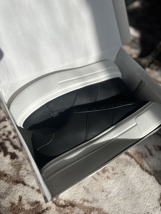 Дамски черни сникърси