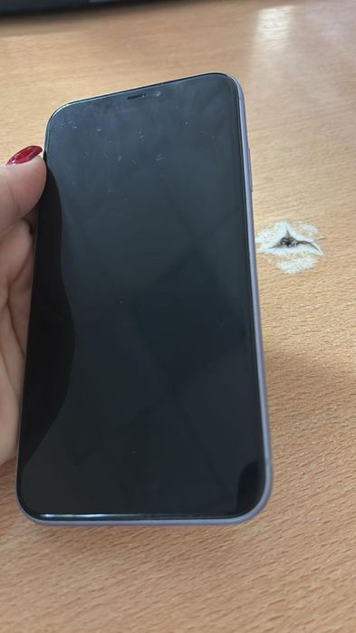 IPhone 11 продаю срочно