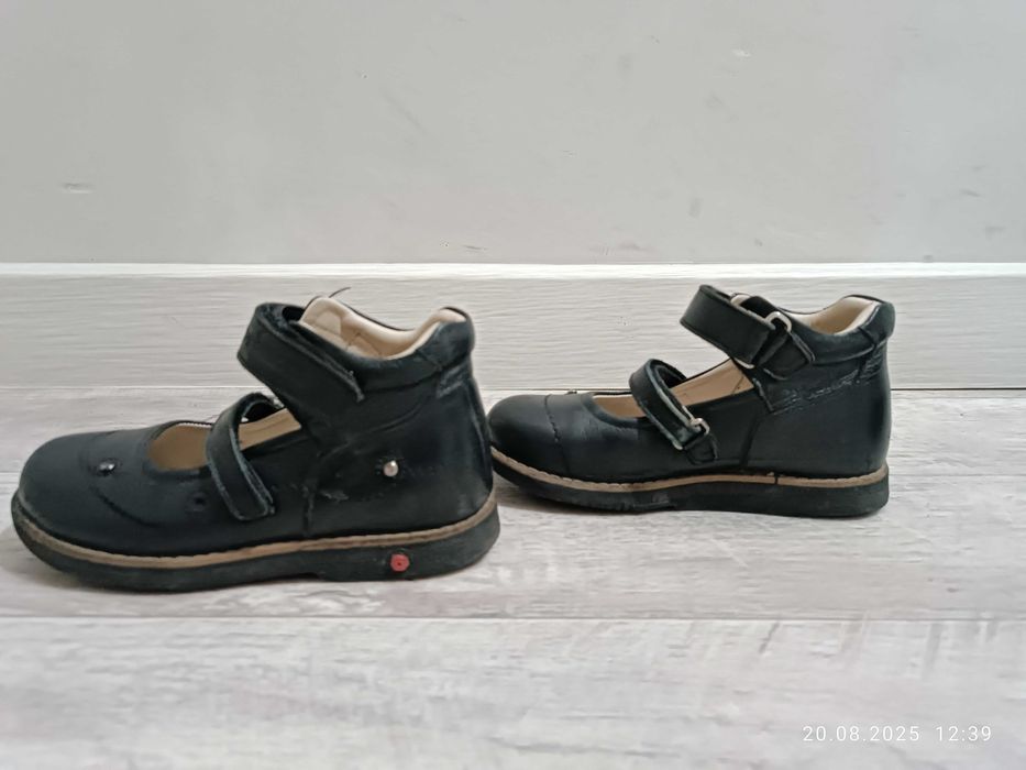 Детская школьная обувь