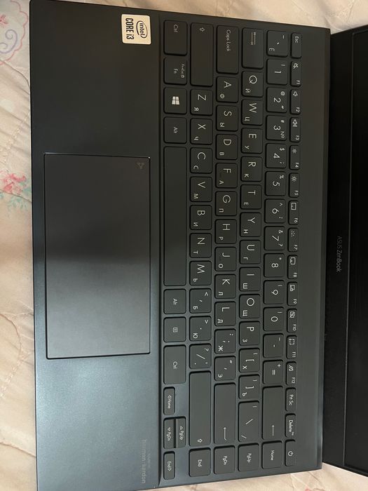 ASUS ZenBook UX425JA