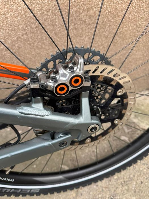 Карбонов Електрически велосипед 29 цола CUBE STEREO ТМ  колело