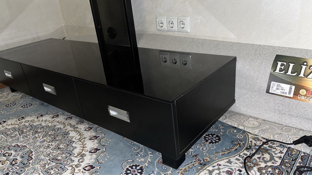 Тумба для телевизора