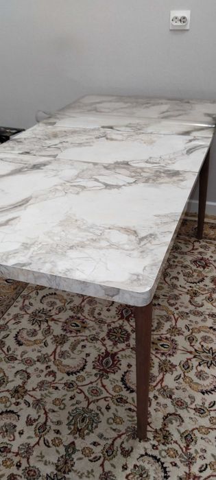 Стол и 6 стульев