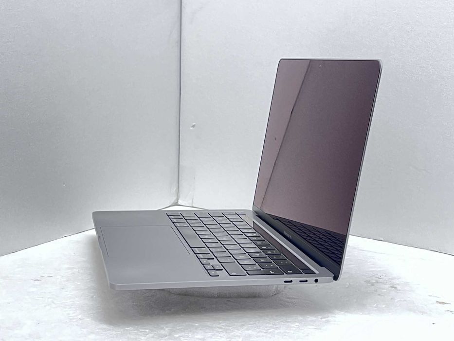 Реновиран лаптоп Apple MacBookPro16.2 13.3" i7-1068NG7 32GB 500GB