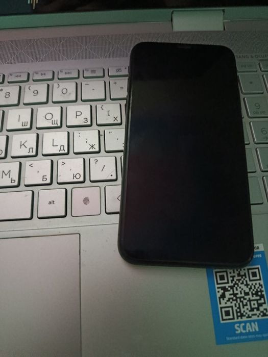 Продам iPhone X 64GB в идеальном внешнем состоянии!