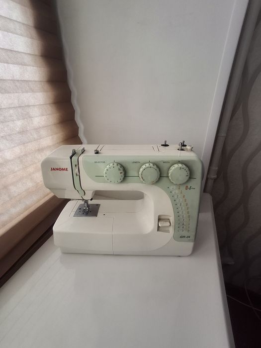 Швейная машинка JANOME