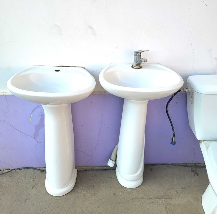 Унитаз (2та) ва раковина (2та) сотаман (Продам 2 унитаза и 2 раковины)