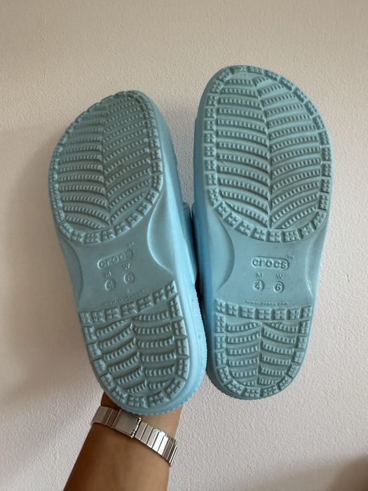 Висок ток Zara и чехли Crocs