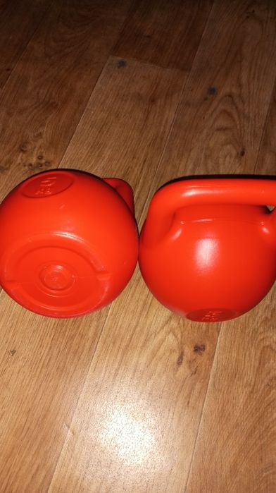 Гири спортивные.