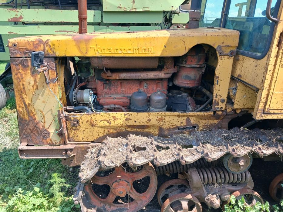 Продам ДТ-75,ВМЕСТЕ с сеялками сзс