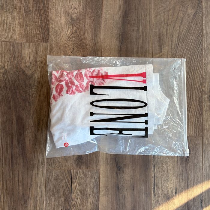 Vlone kiss t-shirt