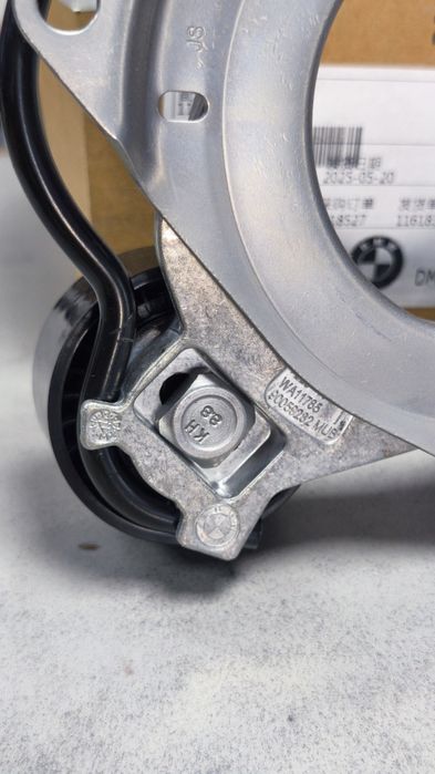 BMW G05 G07 двигатель b58 натяжитель