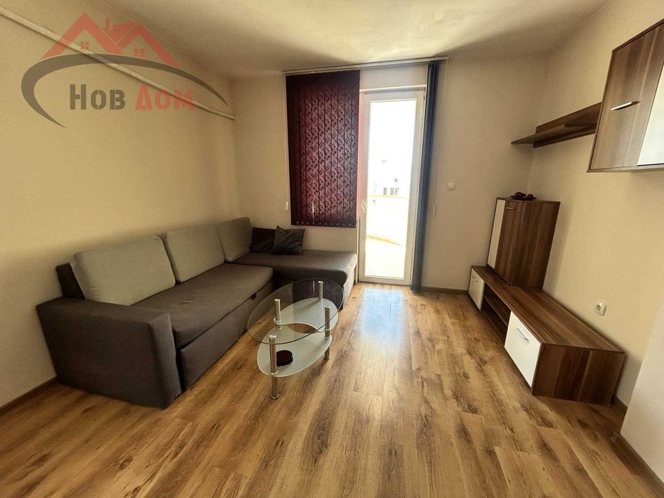 Просторен тристаен в кв. Акация