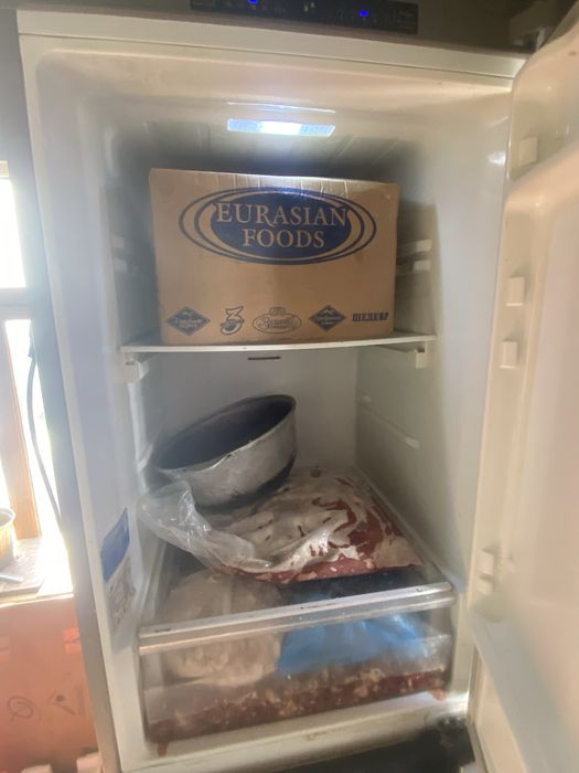 Холодиник Самсунг цвет серый