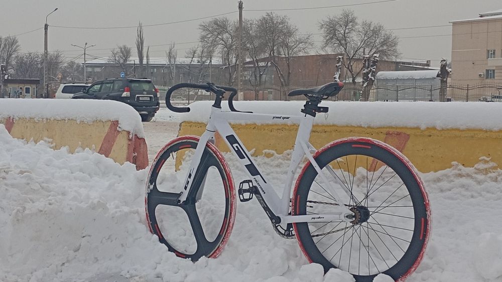 велосипед fixed gear Gt