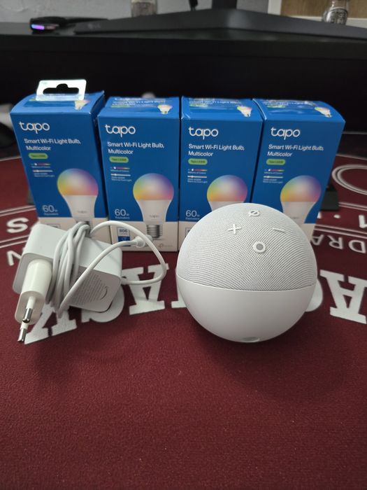 Vand amazon alexa dot 4 cu 4 becuri smart