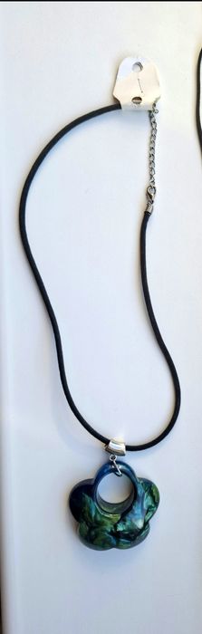 Украшение на шею