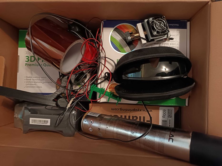 3D принтер DaVinci XYZ Printing pro с лазерно гравиране