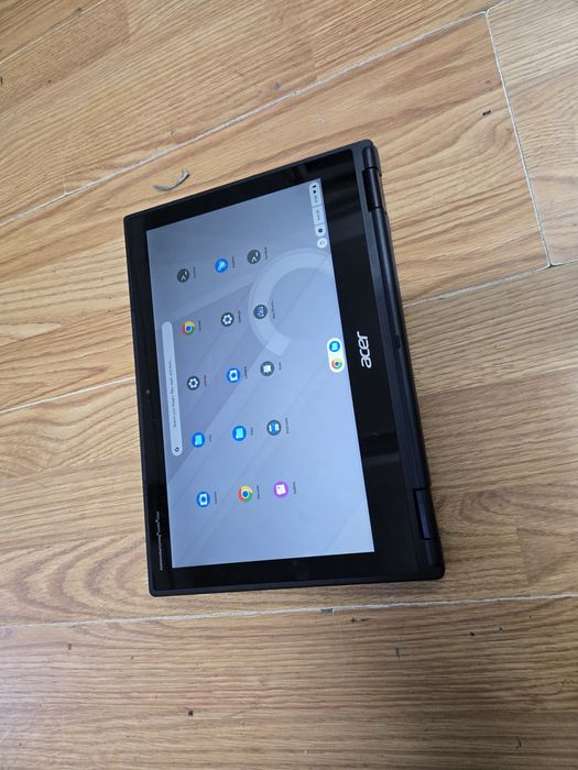 Vând tableta chromebook laptop ca noua