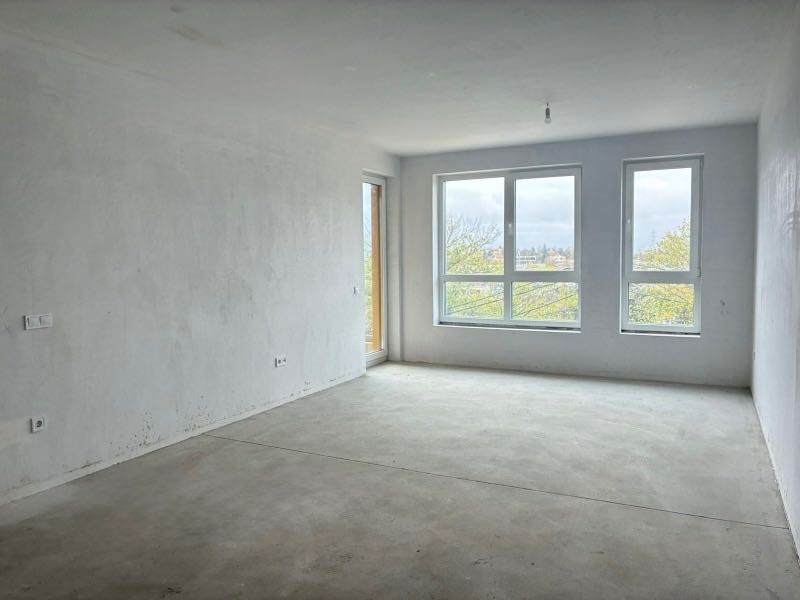 Продава се Двустаен апартамент в Варна, м-т Траката - 77 кв.м за 1884 €/кв.м - Снимка #1