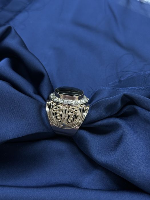 Золотая печатка с бриллиантами