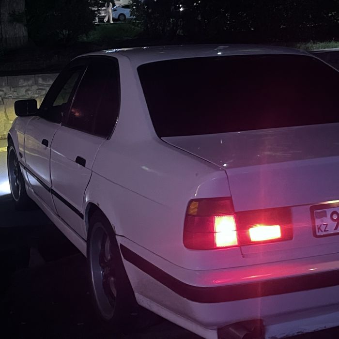 Продам бмв е34 2 литра ванус