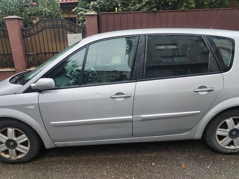 vând Renault scenic 2
