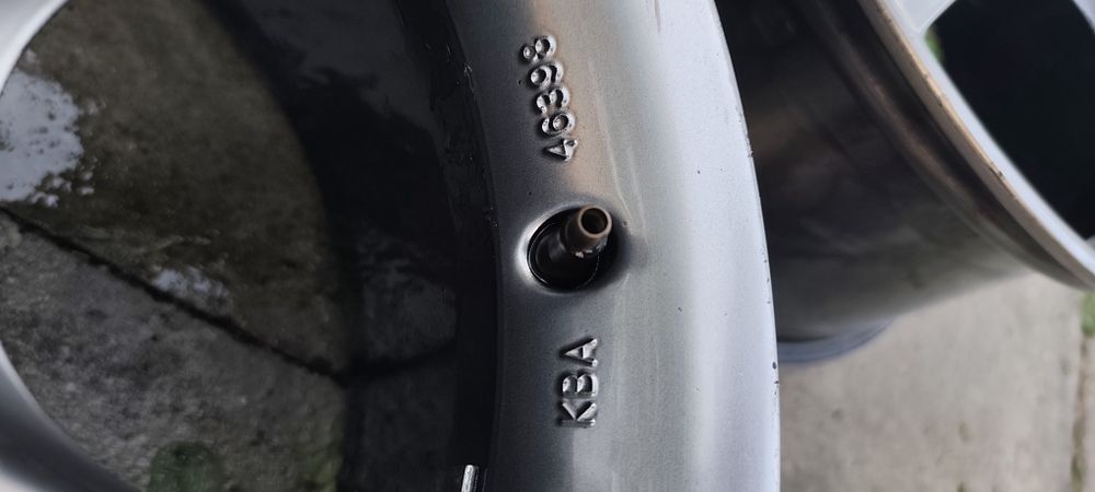 VÂND SAU SCHIMB CU R 16 VW ,Jante aliaj RC design R18. 8J×18H2,Et  45
