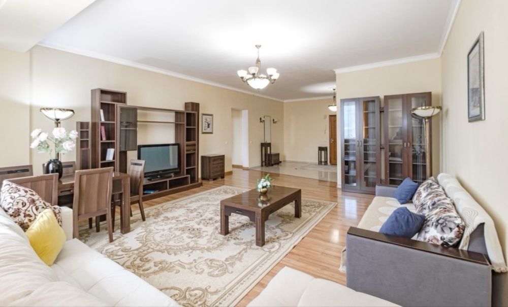 Большая 3-х комнатная квартира в центре левого берега Астаны | ОУР